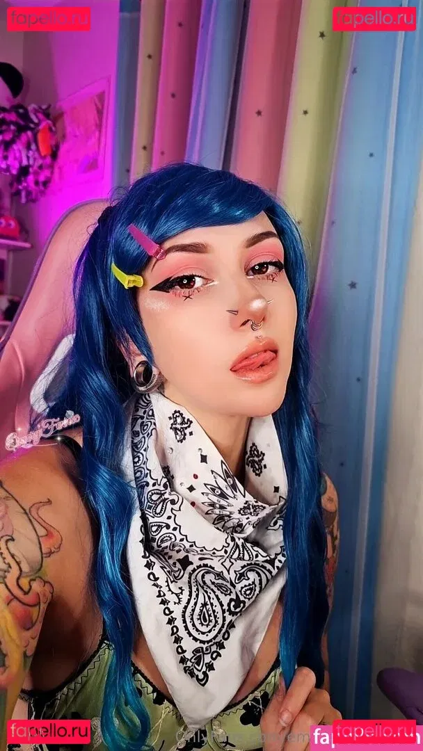 emeryfennecfree Onlyfans Photo Gallery 