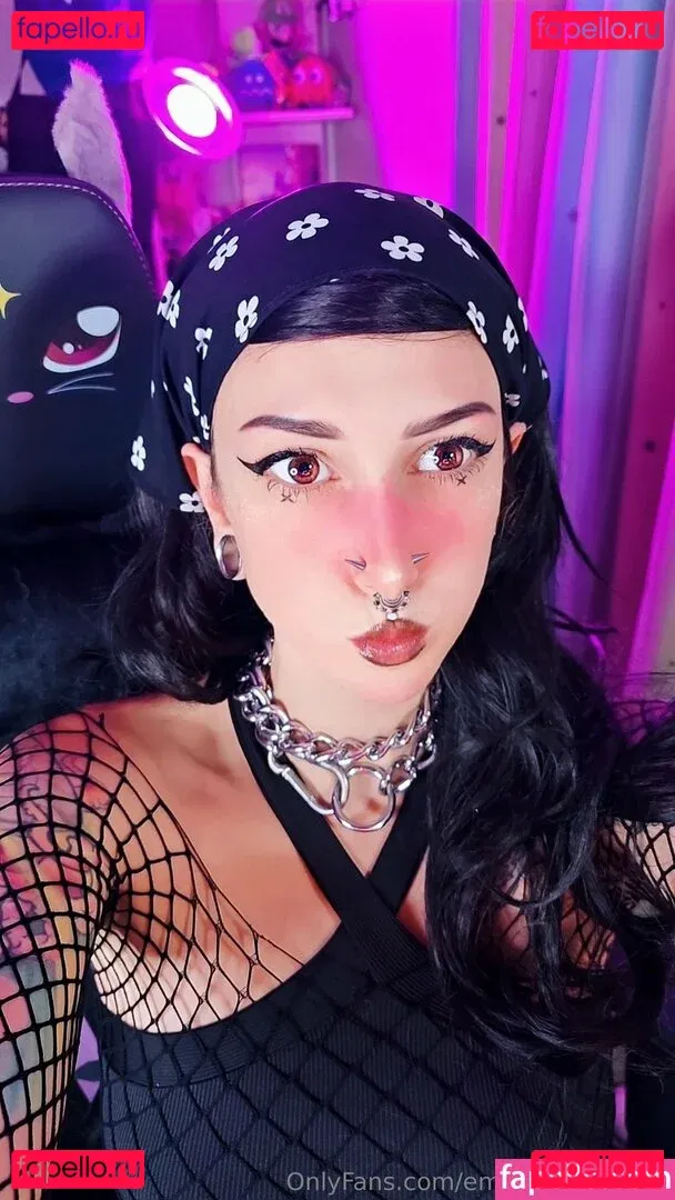 emeryfennecfree Onlyfans Photo Gallery 