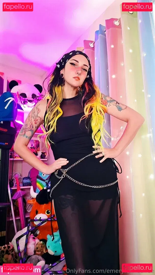 emeryfennecfree Onlyfans Photo Gallery 