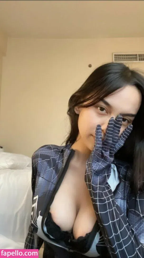 Emmavllryn Onlyfans Photo Gallery 