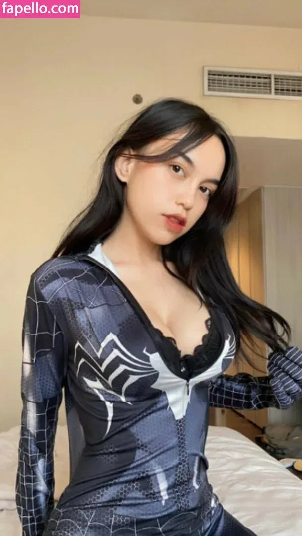 Emmavllryn Onlyfans Photo Gallery 