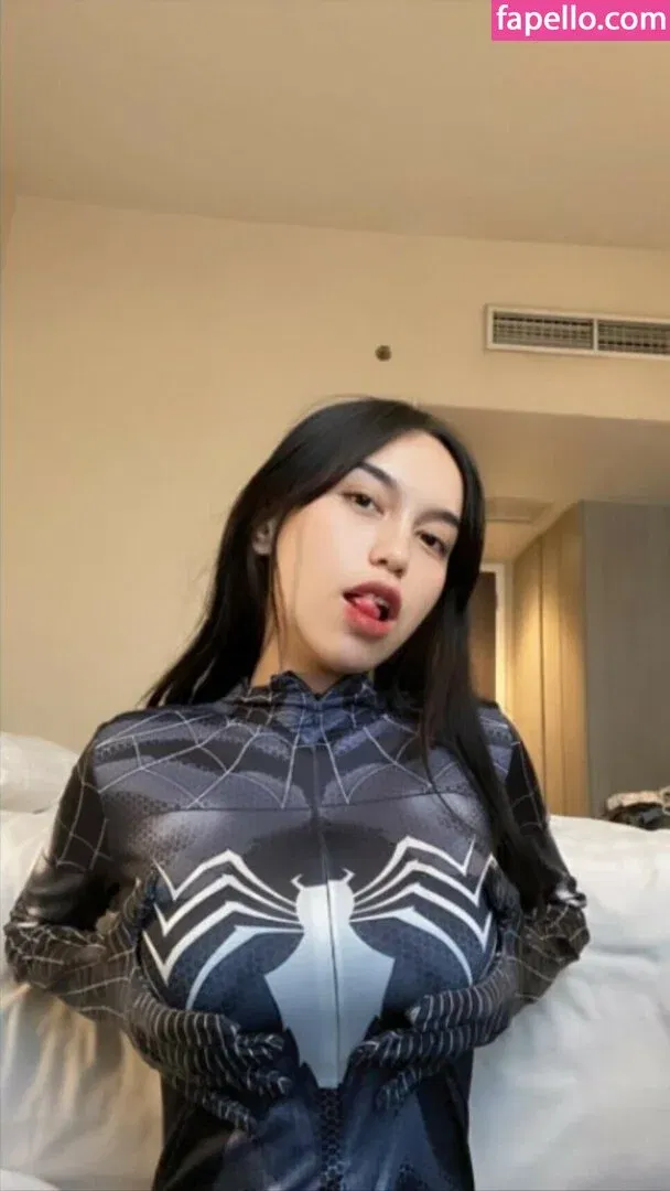 Emmavllryn Onlyfans Photo Gallery 