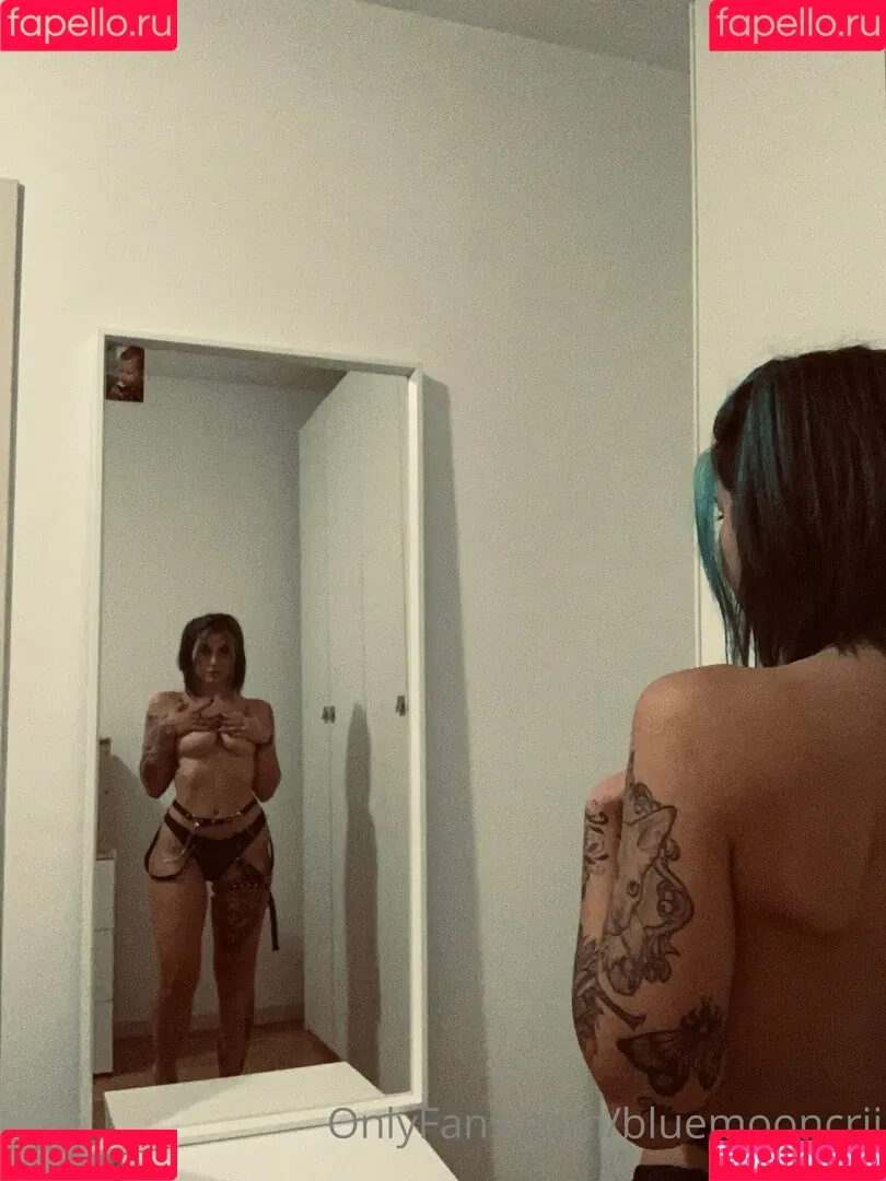 bluemooncrii Onlyfans Photo Gallery 