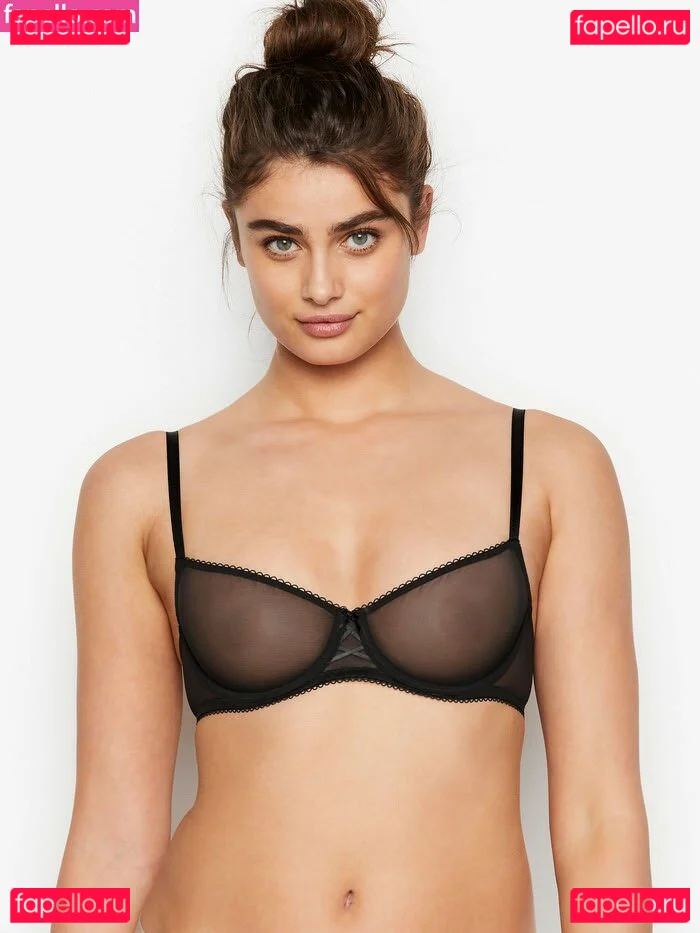 Taylor Marie Hill Onlyfans Photo Gallery 