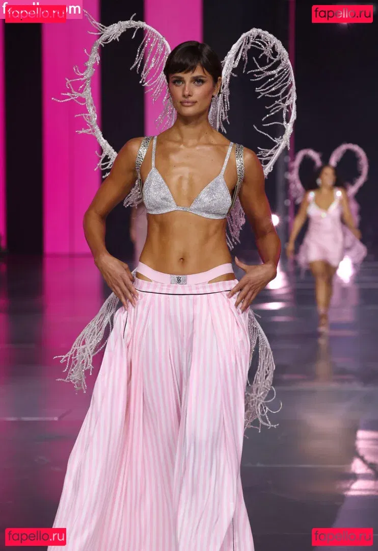 Taylor Marie Hill Onlyfans Photo Gallery 