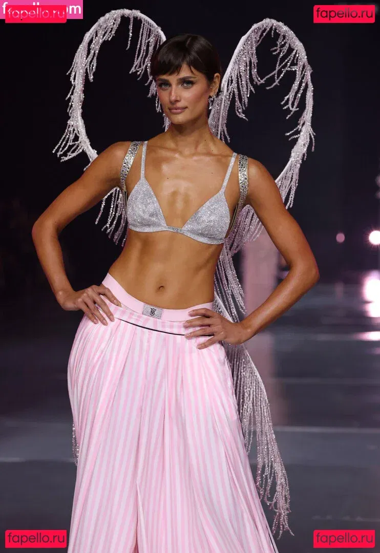 Taylor Marie Hill Onlyfans Photo Gallery 