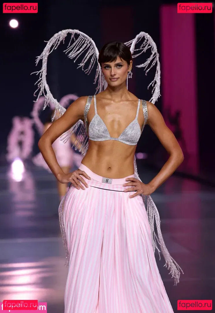 Taylor Marie Hill Onlyfans Photo Gallery 