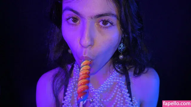 Baby Bella ASMR Onlyfans Photo Gallery 