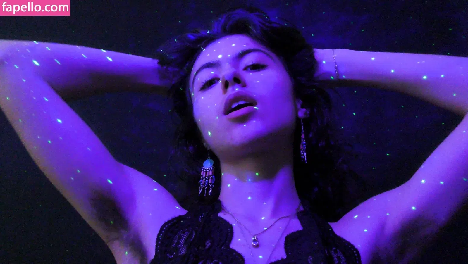 Baby Bella ASMR Onlyfans Photo Gallery 