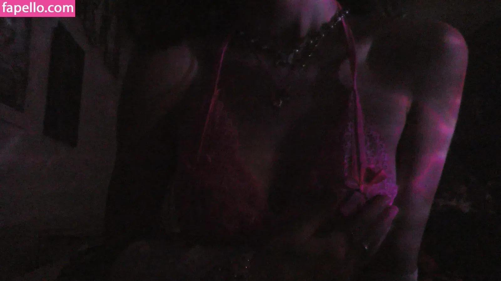 Baby Bella ASMR Onlyfans Photo Gallery 