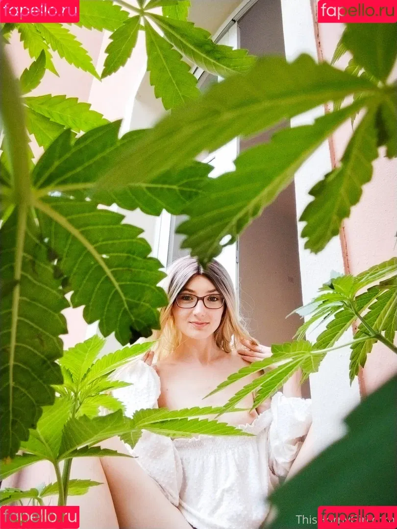 thishornygirl Onlyfans Photo Gallery 