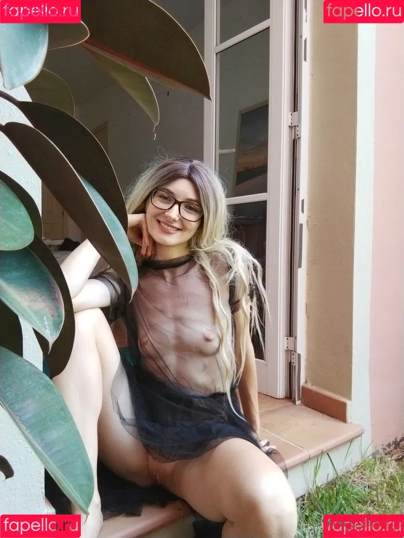 thishornygirl Onlyfans Photo Gallery 
