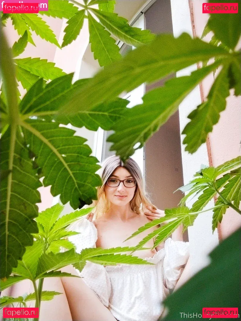 thishornygirl Onlyfans Photo Gallery 