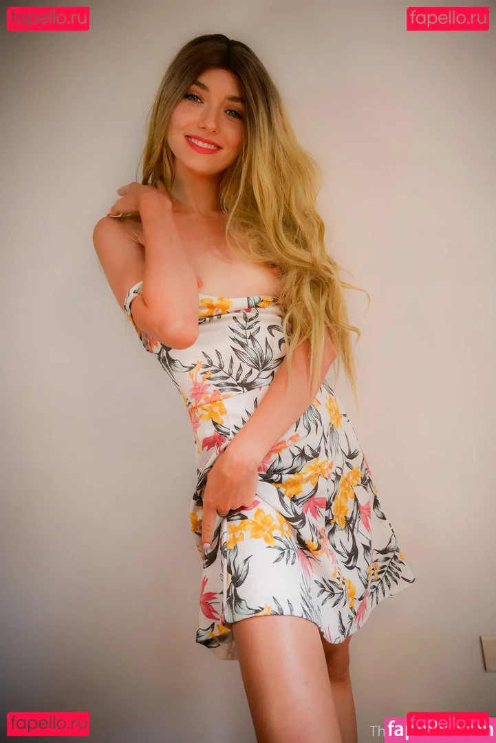 thishornygirl Onlyfans Photo Gallery 