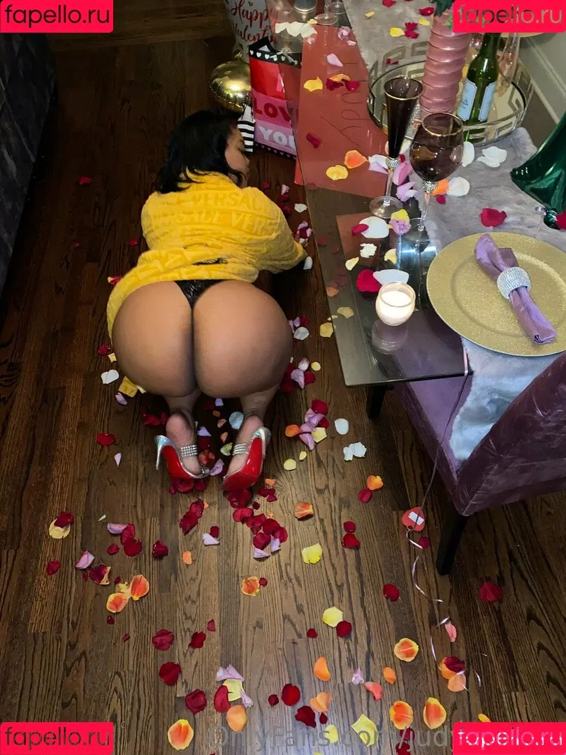 judylaw100 Onlyfans Photo Gallery 