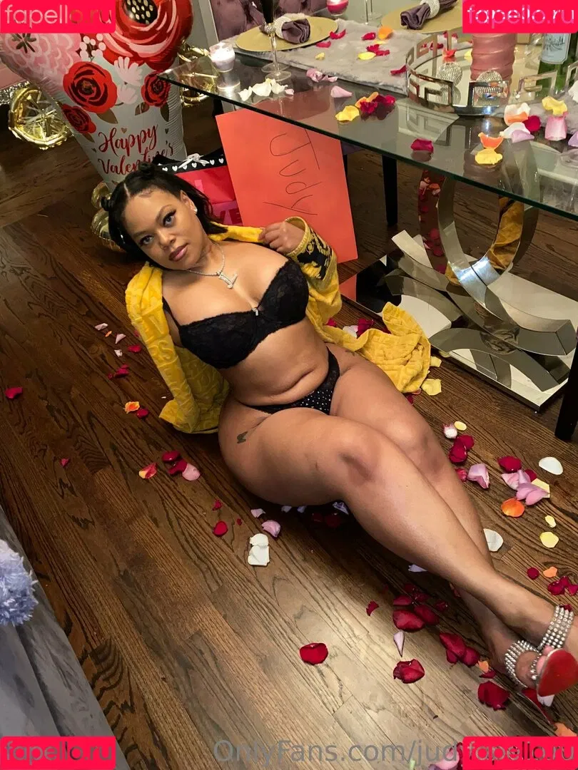 judylaw100 Onlyfans Photo Gallery 