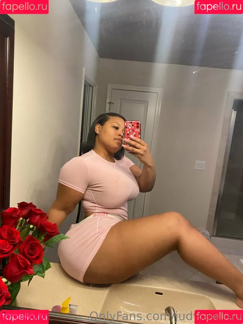 judylaw100 Onlyfans Photo Gallery 