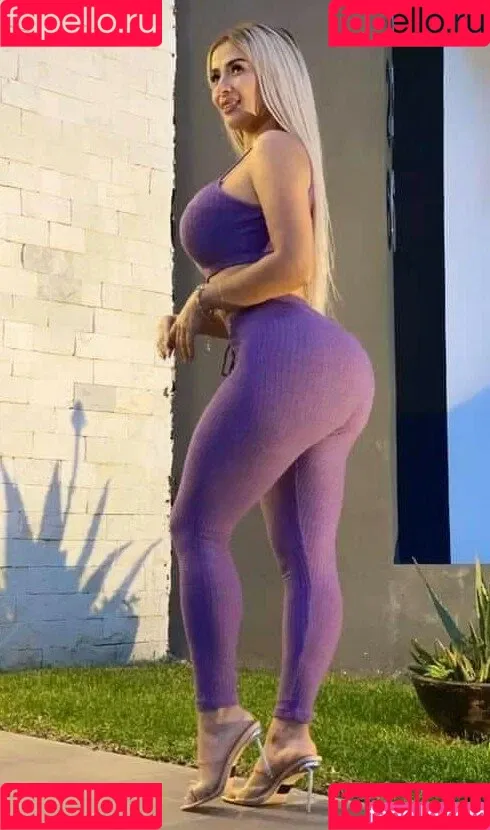 alemiarojas Onlyfans Photo Gallery 