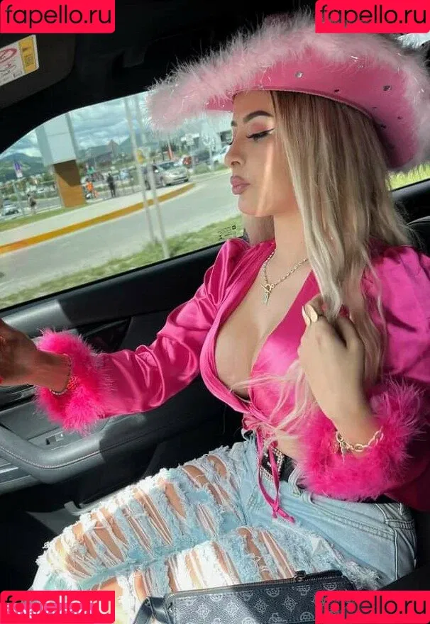 alemiarojas Onlyfans Photo Gallery 