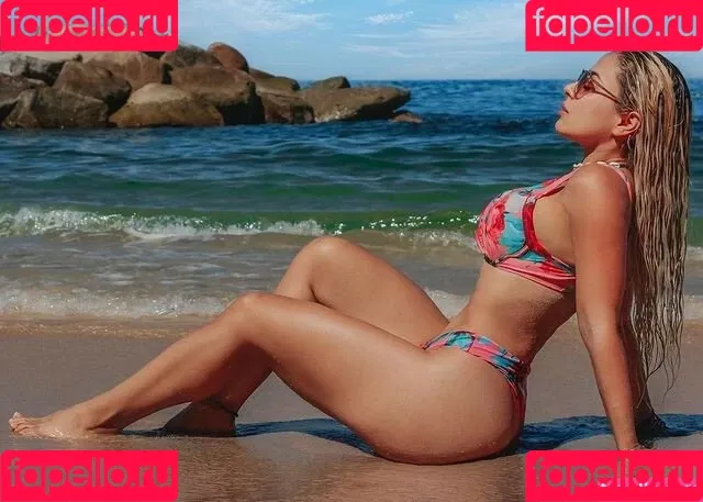 alemiarojas Onlyfans Photo Gallery 