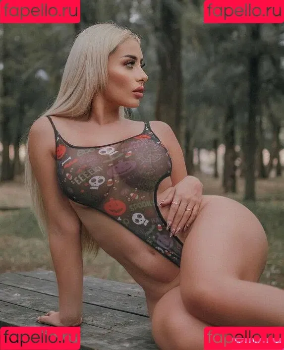 alemiarojas Onlyfans Photo Gallery 