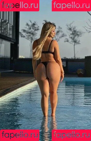 alemiarojas Onlyfans Photo Gallery 