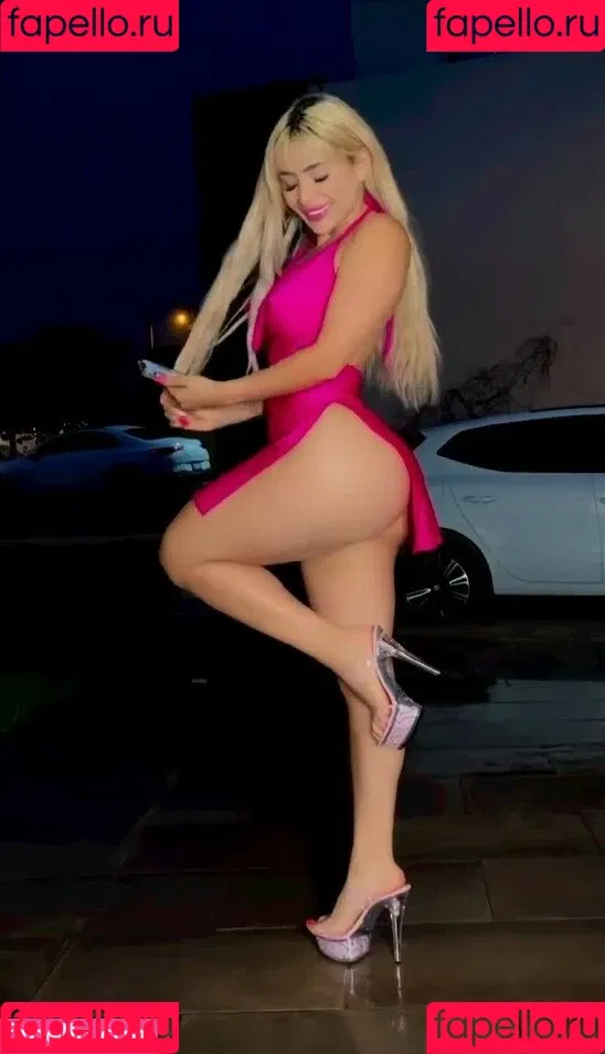 alemiarojas Onlyfans Photo Gallery 