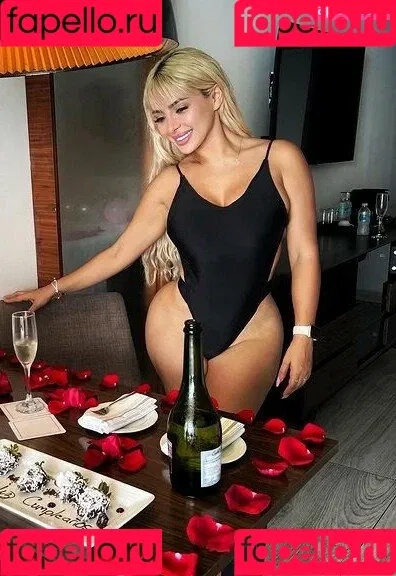 alemiarojas Onlyfans Photo Gallery 