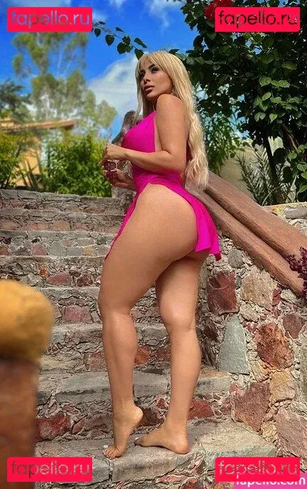 alemiarojas Onlyfans Photo Gallery 