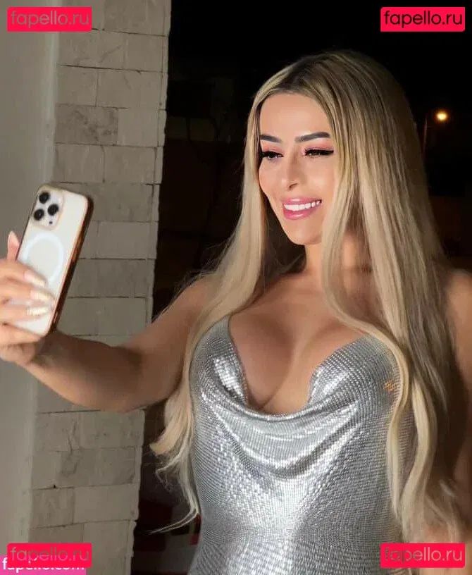 alemiarojas Onlyfans Photo Gallery 