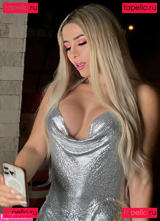 alemiarojas Onlyfans Photo Gallery 