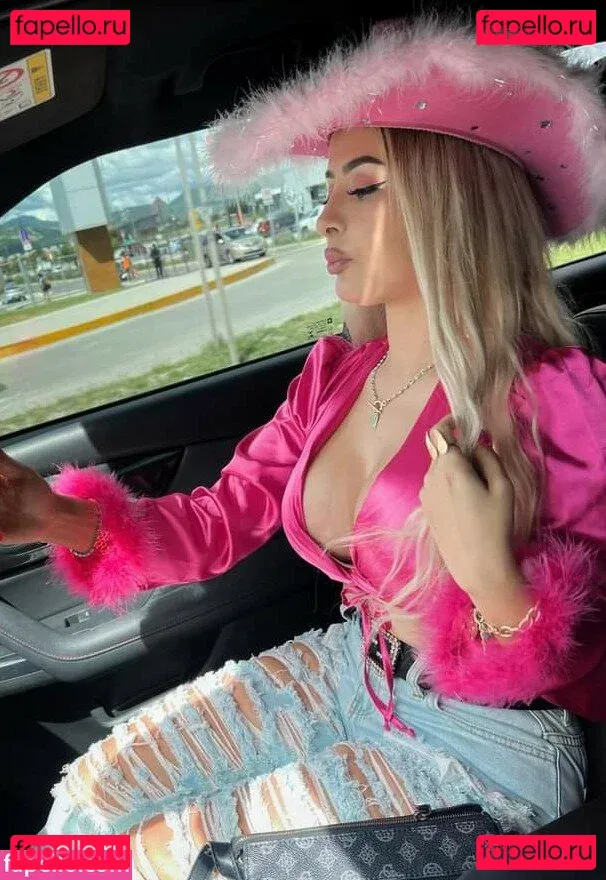 alemiarojas Onlyfans Photo Gallery 