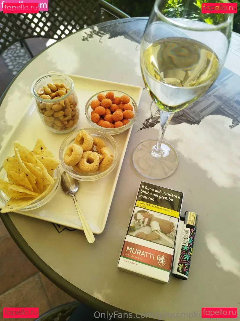 ginasmokingqueen Onlyfans Photo Gallery 