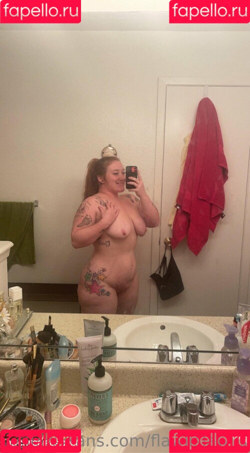 Flawlislawlis Onlyfans Photo Gallery 