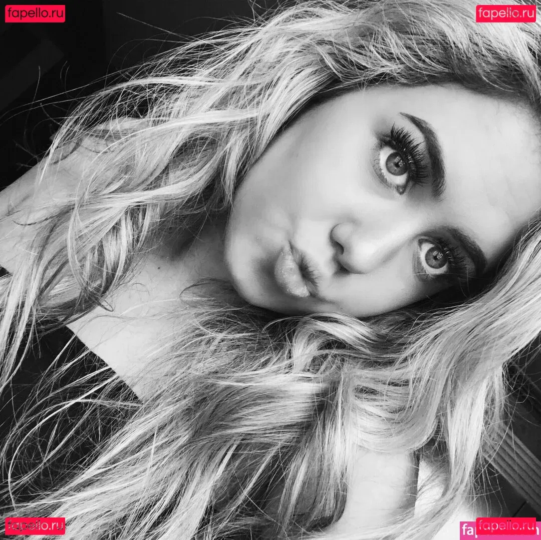 Taylor McCarthy Onlyfans Photo Gallery 