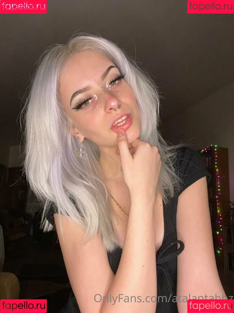 atalantabbz Onlyfans Photo Gallery 