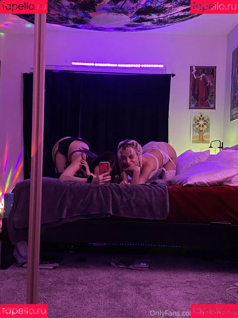 atalantabbz Onlyfans Photo Gallery 