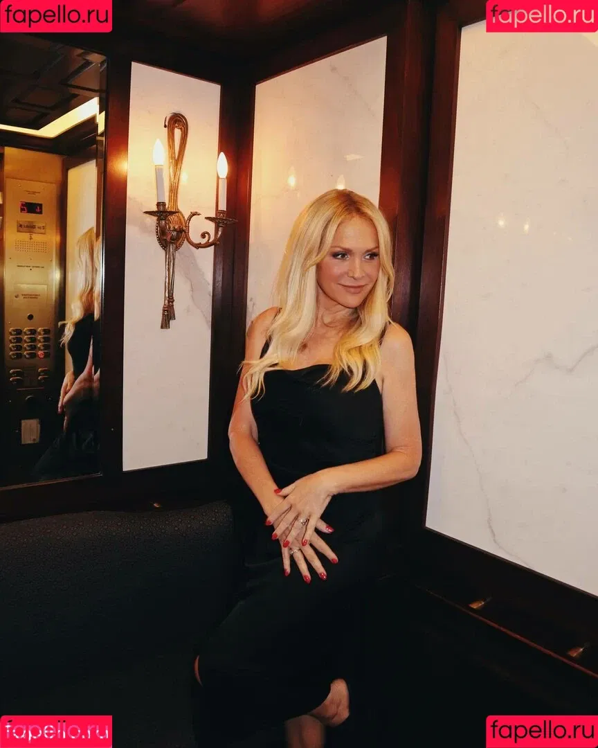 Barbara Alyn Woods Onlyfans Photo Gallery 