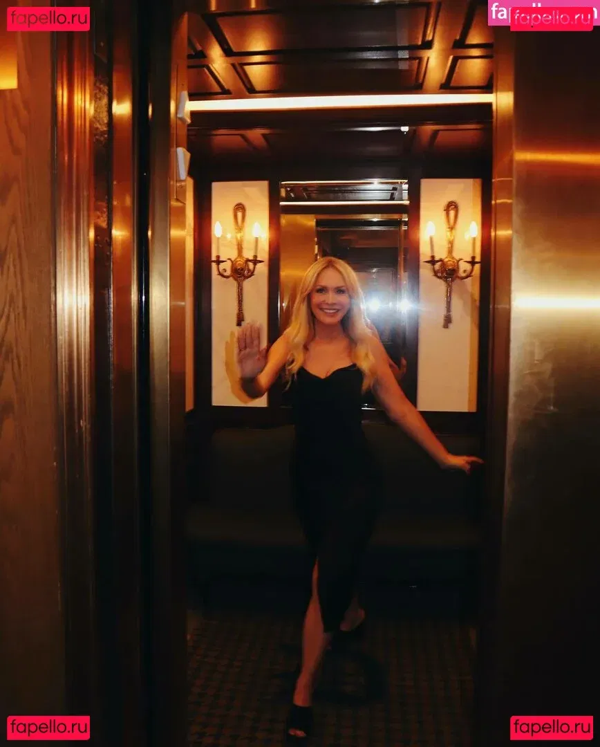 Barbara Alyn Woods Onlyfans Photo Gallery 