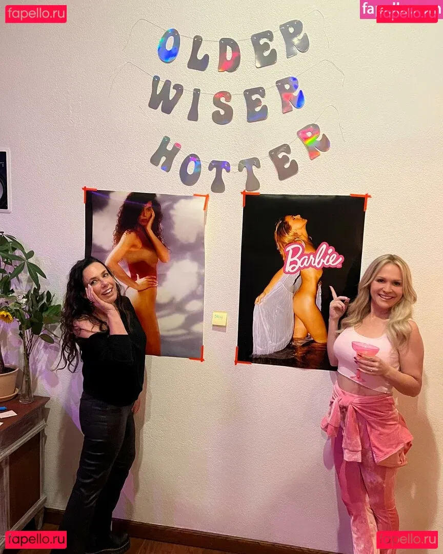 Barbara Alyn Woods Onlyfans Photo Gallery 