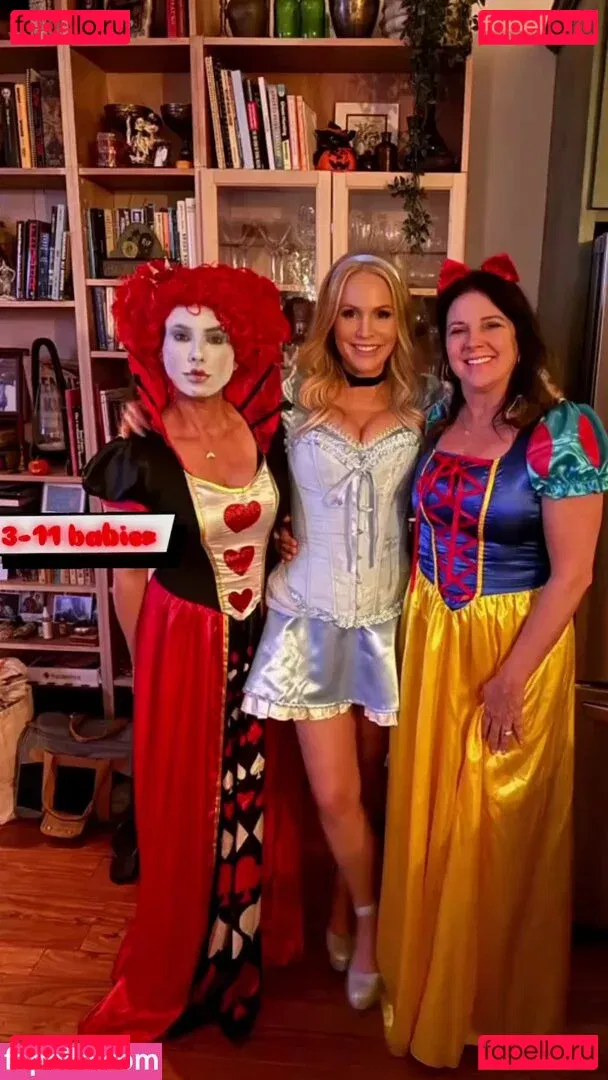 Barbara Alyn Woods Onlyfans Photo Gallery 