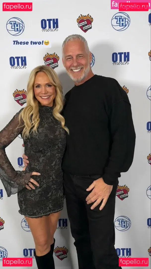 Barbara Alyn Woods Onlyfans Photo Gallery 