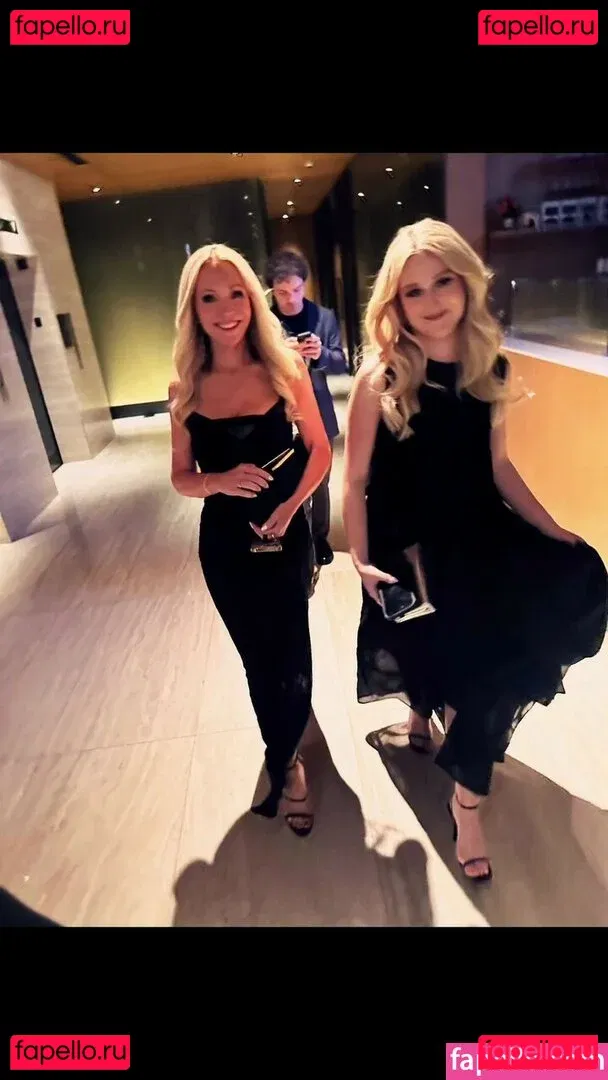 Barbara Alyn Woods Onlyfans Photo Gallery 