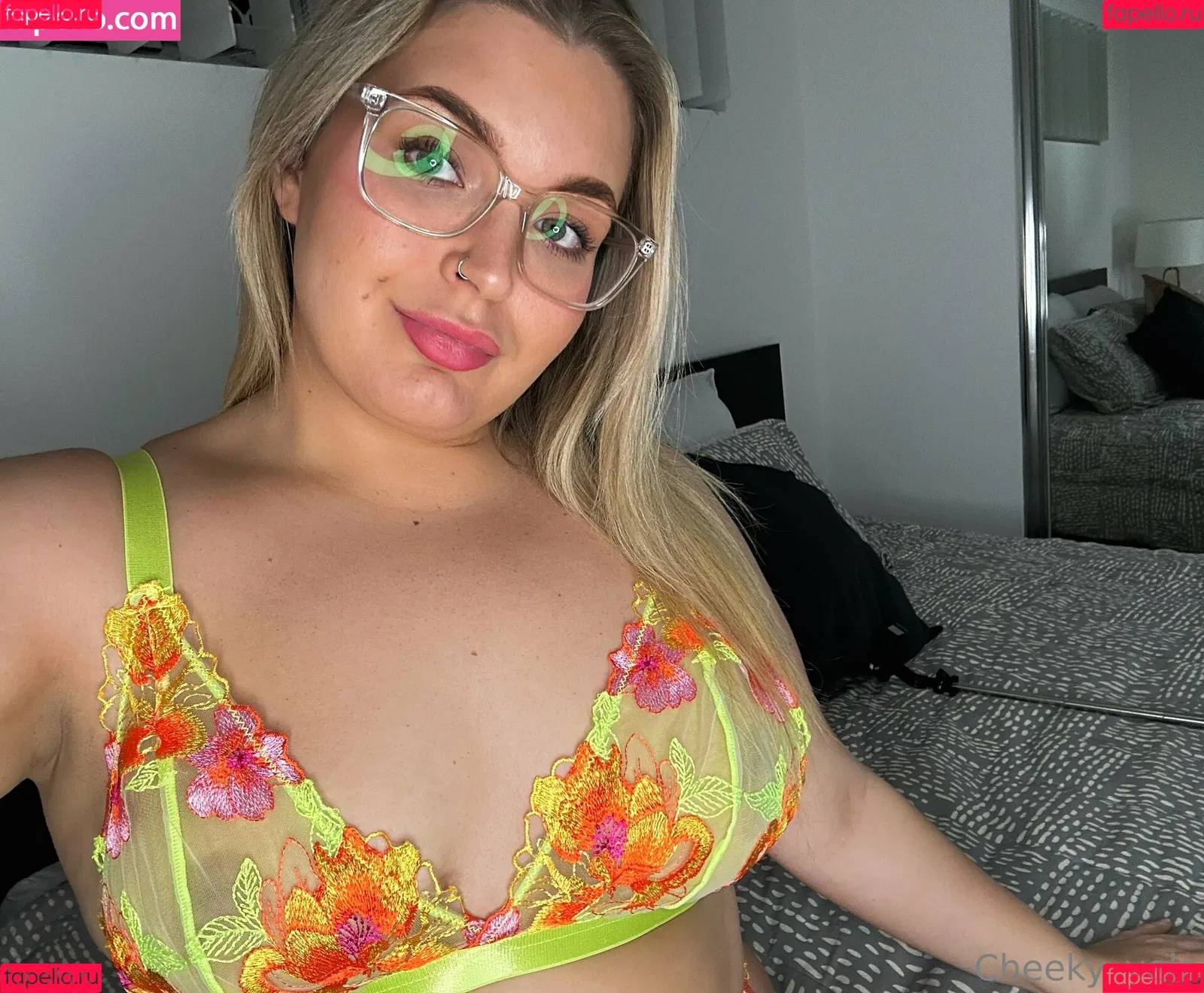 cheeky_yelofree Onlyfans Photo Gallery 
