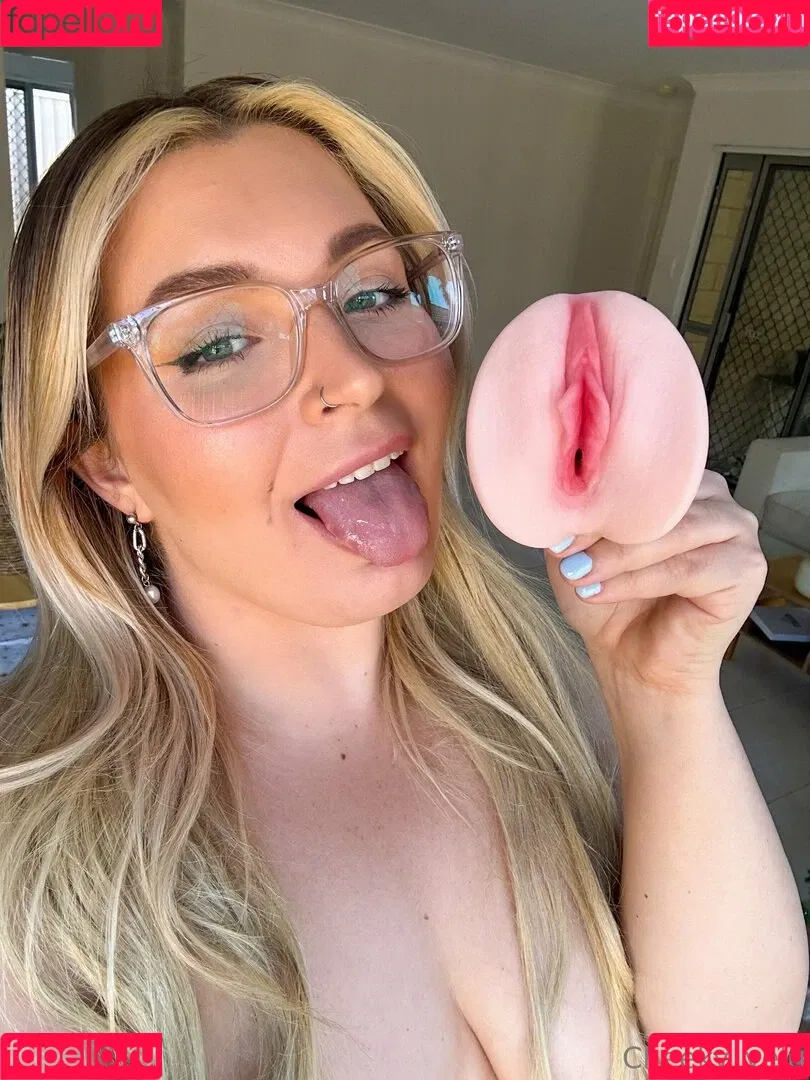 cheeky_yelofree Onlyfans Photo Gallery 
