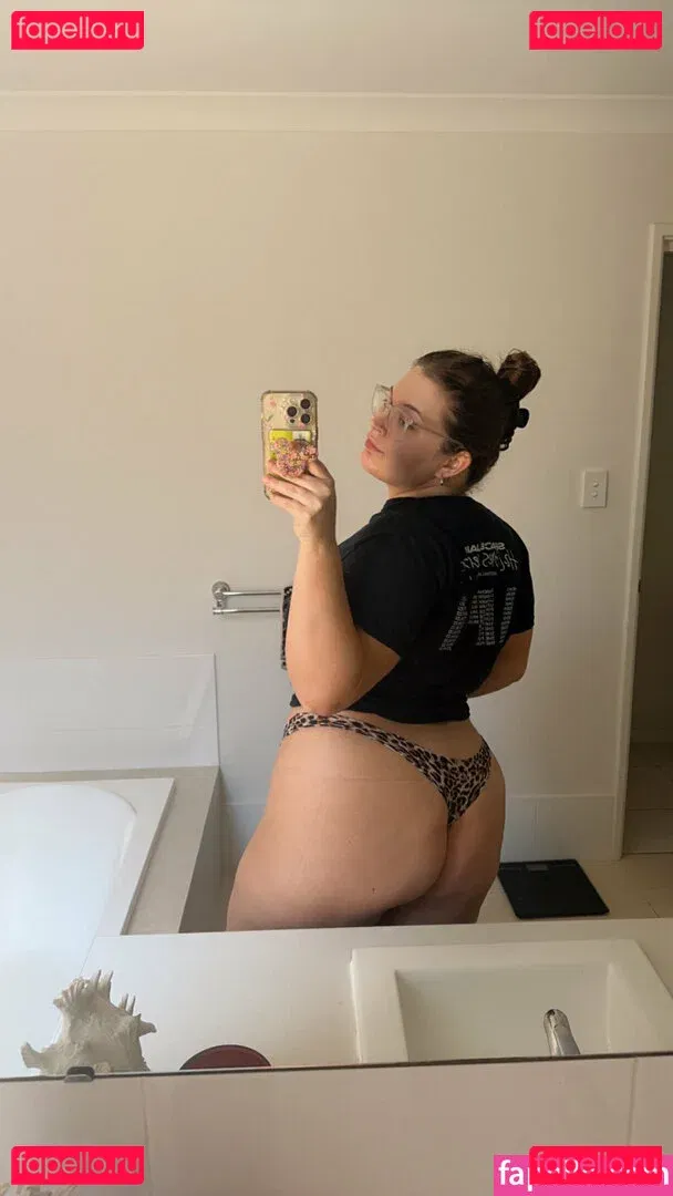 cheeky_yelofree Onlyfans Photo Gallery 