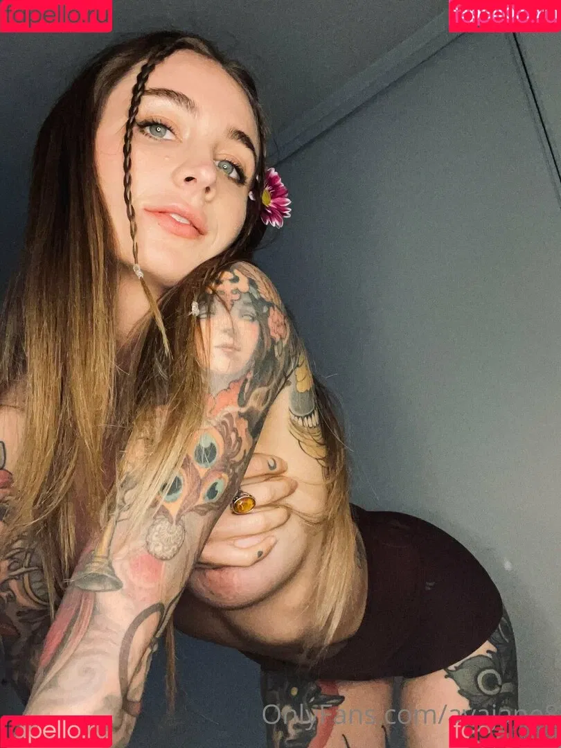 avajane8 Onlyfans Photo Gallery 