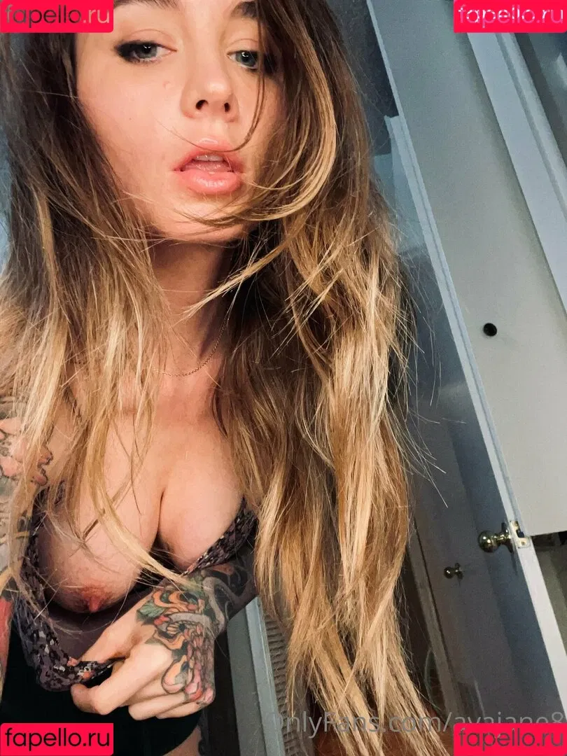 avajane8 Onlyfans Photo Gallery 