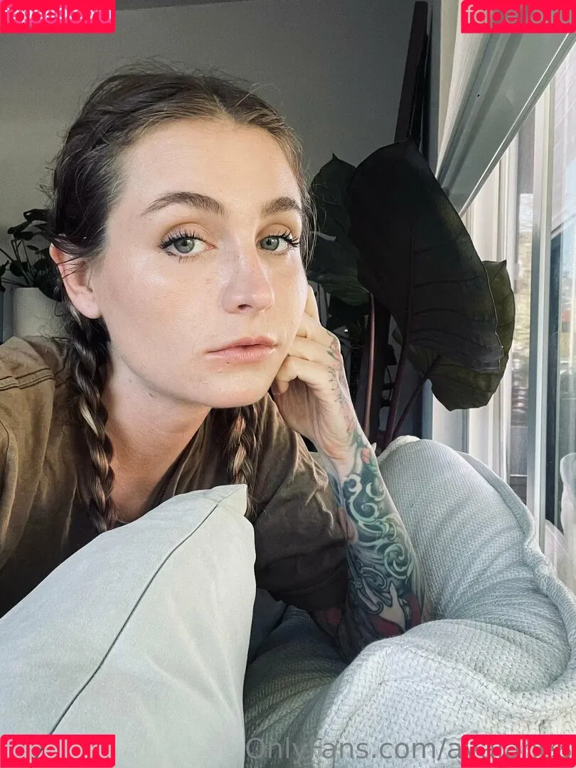avajane8 Onlyfans Photo Gallery 