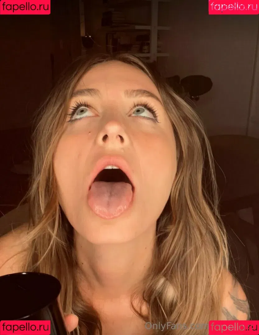 avajane8 Onlyfans Photo Gallery 